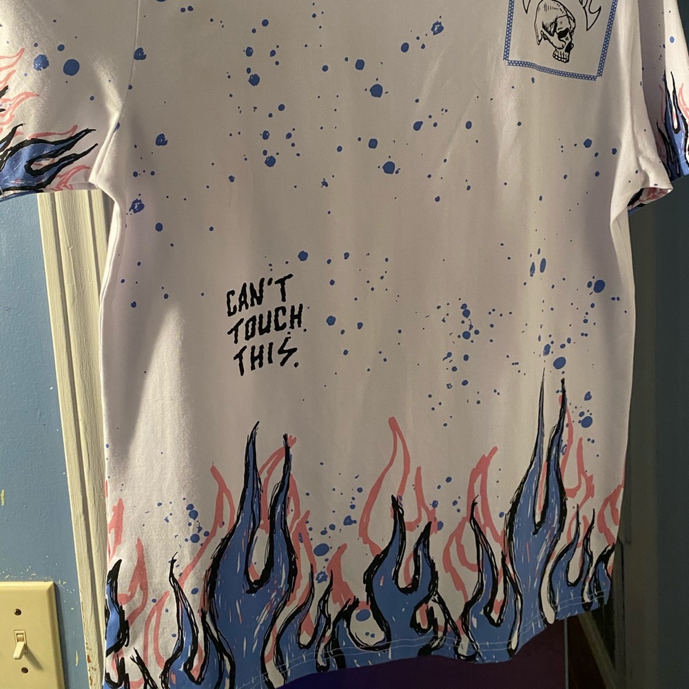 Graphic Tee - Picture 4 of 5